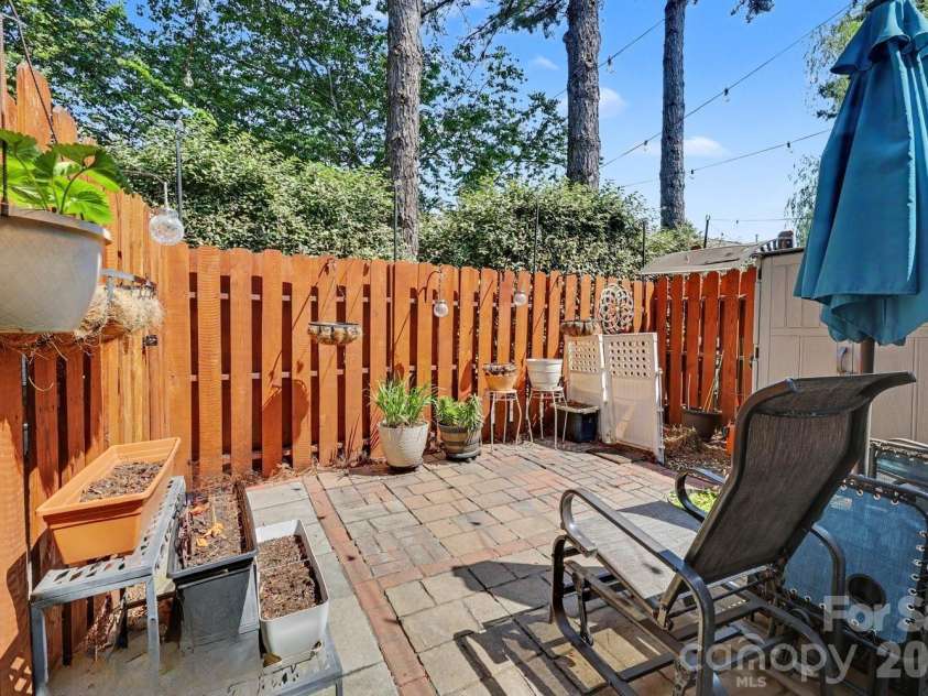 11629 Boxer Lane, Charlotte, NC 28269.  MLS# CAR4376110, YatesRealty ID 30122. 