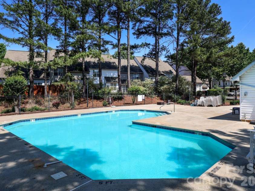 11629 Boxer Lane, Charlotte, NC 28269.  MLS# CAR4376110, YatesRealty ID 30122. Community pool