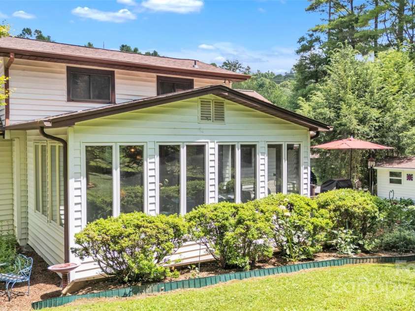 275 River Lane, West Jefferson, NC 28694.  MLS# CAR4285973, YatesRealty ID 30122. 