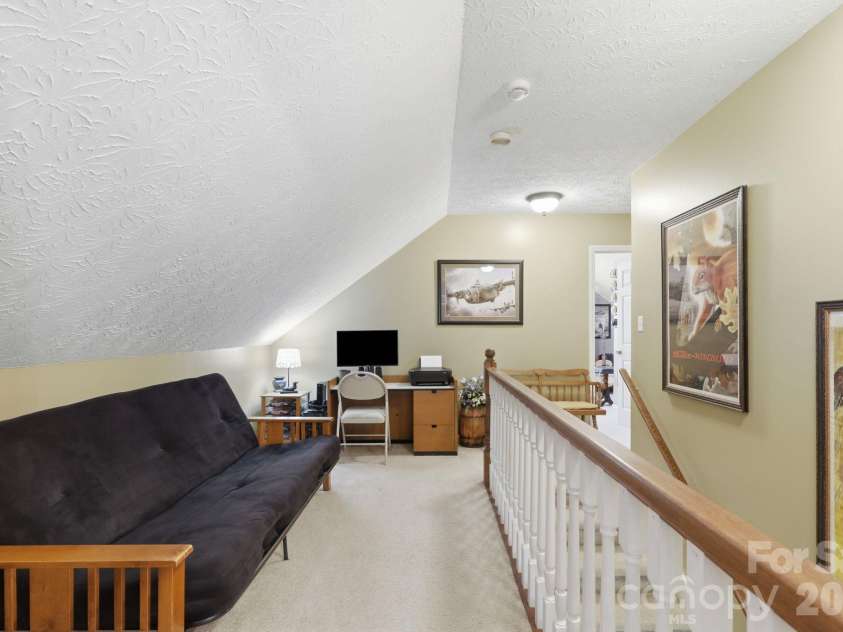 189 Chestnut Grove Road, Statesville, NC 28625.  MLS# CAR4392465, YatesRealty ID 30123. 