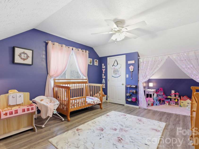 189 Chestnut Grove Road, Statesville, NC 28625.  MLS# CAR4392465, YatesRealty ID 30123. 