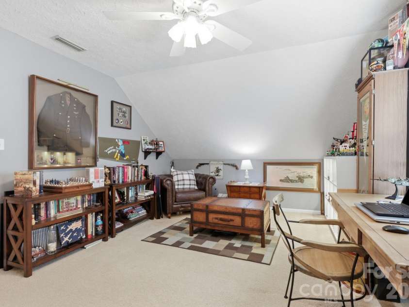 189 Chestnut Grove Road, Statesville, NC 28625.  MLS# CAR4392465, YatesRealty ID 30123. 
