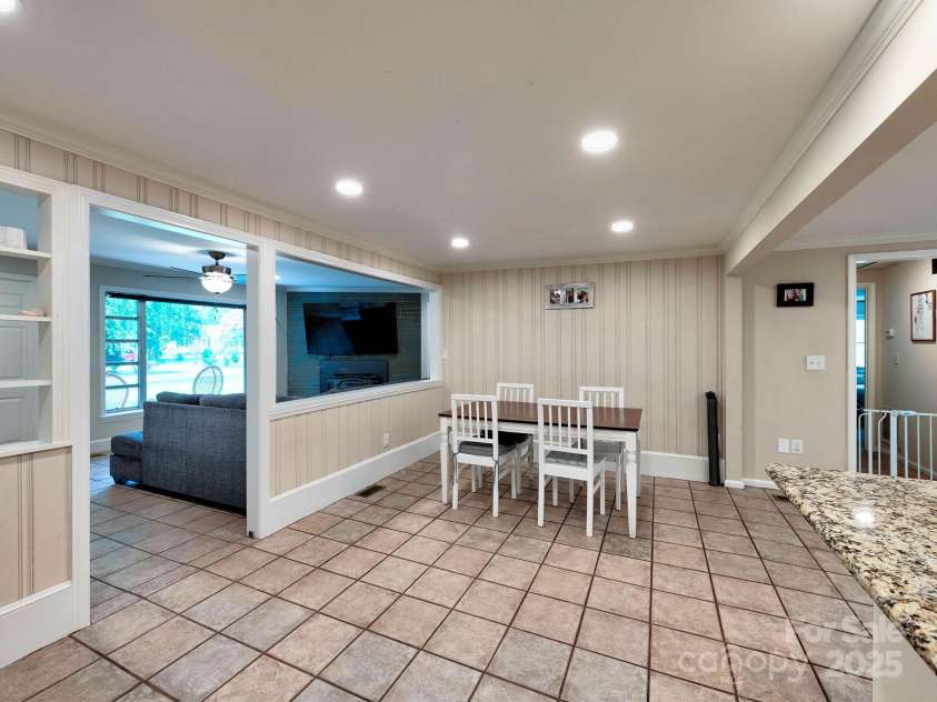 228 Parkwood Drive, Concord, NC 28027.  MLS# CAR4282049, YatesRealty ID 30123. 