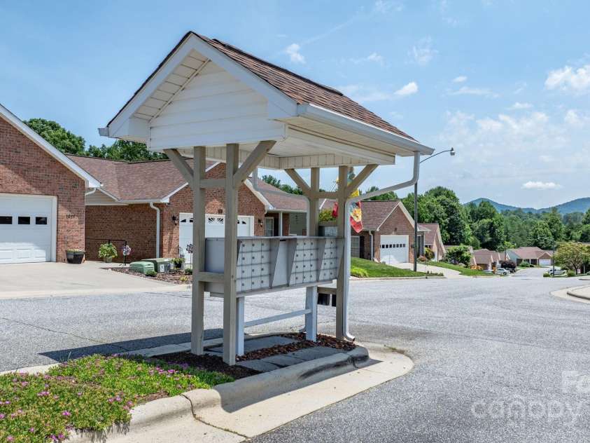 1206 Wexford Village Circle, Lenoir, NC 28645.  MLS# CAR4272221, YatesRealty ID 30124. 