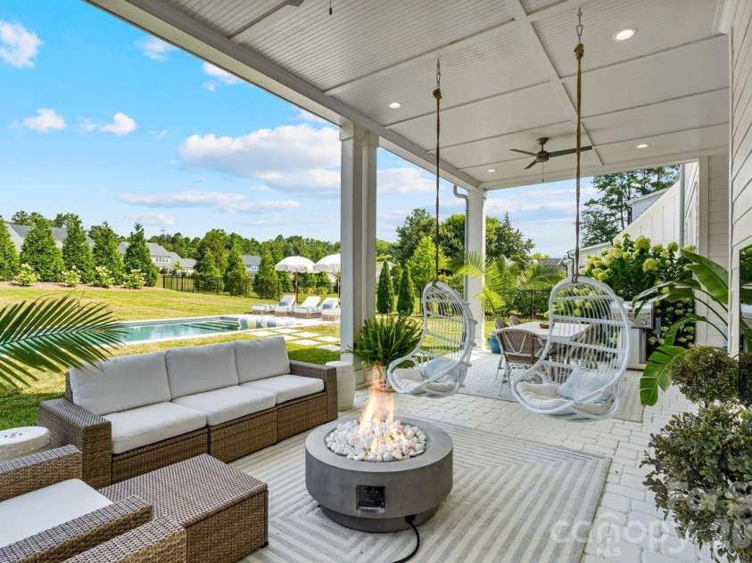 11113 Benjamin Smith Avenue, Huntersville, NC 28078.  MLS# CAR4388067, YatesRealty ID 30125. 