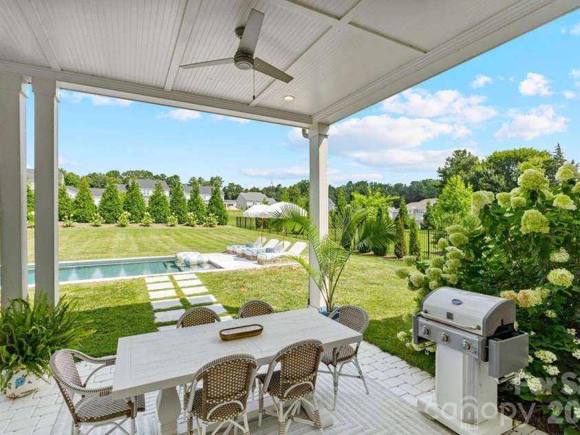 11113 Benjamin Smith Avenue, Huntersville, NC 28078.  MLS# CAR4388067, YatesRealty ID 30125. 