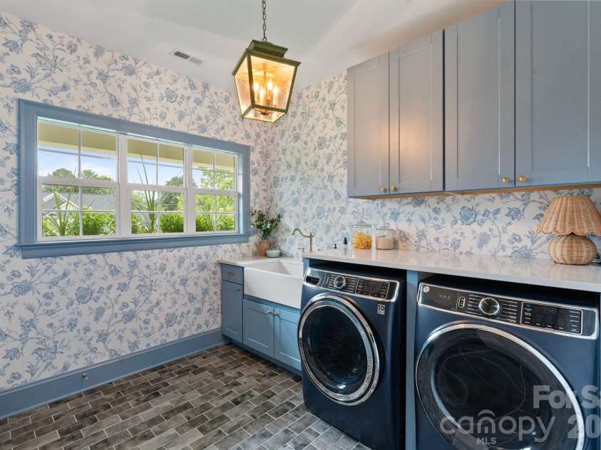 11113 Benjamin Smith Avenue, Huntersville, NC 28078.  MLS# CAR4388067, YatesRealty ID 30125. 