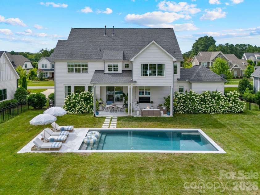 11113 Benjamin Smith Avenue, Huntersville, NC 28078.  MLS# CAR4388067, YatesRealty ID 30125. 
