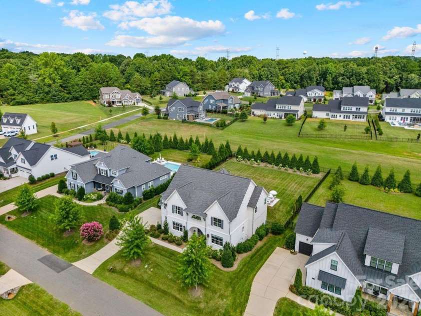11113 Benjamin Smith Avenue, Huntersville, NC 28078.  MLS# CAR4388067, YatesRealty ID 30125. 