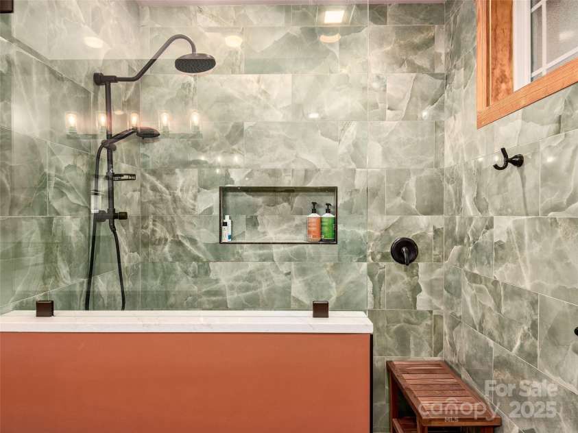 264 Charming Lane, Hendersonville, NC 28792.  MLS# CAR4283133, YatesRealty ID 30126. Primary Shower