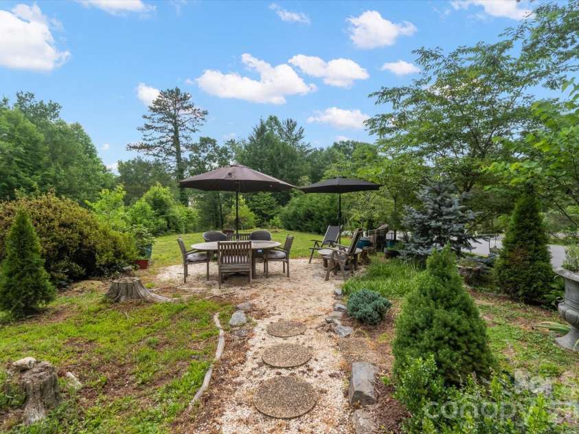 132 Whisperwood Circle, Hendersonville, NC 28791.  MLS# CAR4378747, YatesRealty ID 30127. Wonderful Outdoor Space