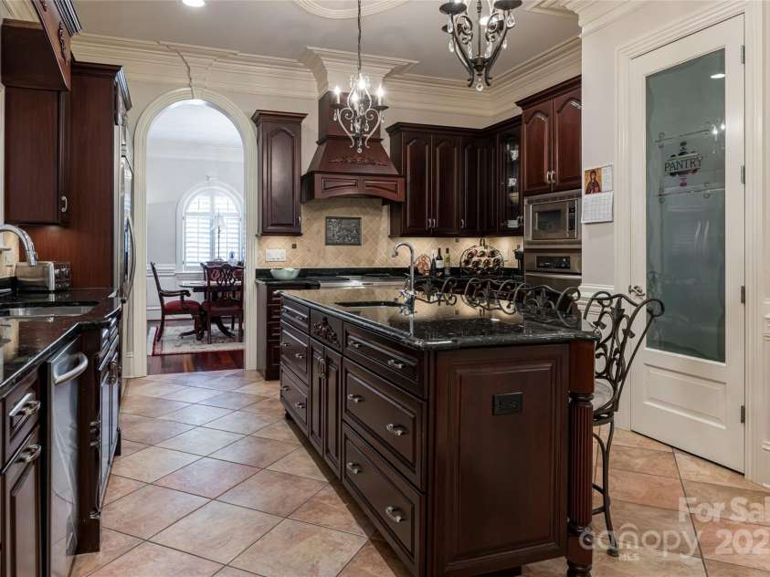 1006 Coves Pheasant Court, Biltmore Lake, NC 28715.  MLS# CAR4286227, YatesRealty ID 30128. 