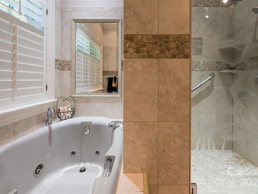 1006 Coves Pheasant Court, Biltmore Lake, NC 28715.  MLS# CAR4286227, YatesRealty ID 30128. 