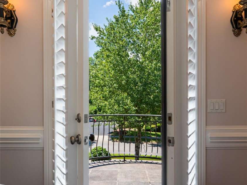 1006 Coves Pheasant Court, Biltmore Lake, NC 28715.  MLS# CAR4286227, YatesRealty ID 30128. 