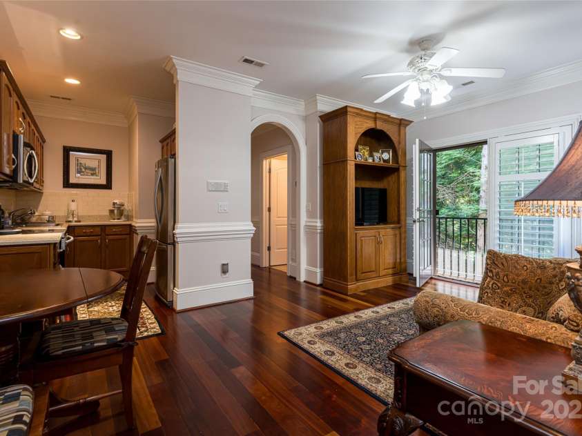 1006 Coves Pheasant Court, Biltmore Lake, NC 28715.  MLS# CAR4286227, YatesRealty ID 30128. 