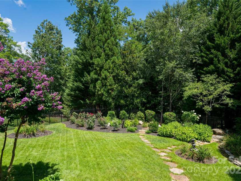 1006 Coves Pheasant Court, Biltmore Lake, NC 28715.  MLS# CAR4286227, YatesRealty ID 30128. 