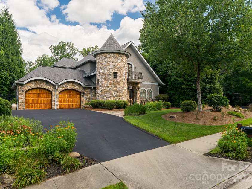 1006 Coves Pheasant Court, Biltmore Lake, NC 28715.  MLS# CAR4286227, YatesRealty ID 30128. 
