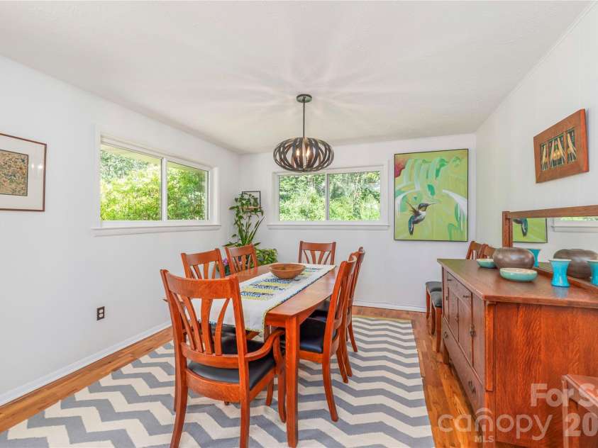 90 Bell Road, Asheville, NC 28805.  MLS# CAR4391079, YatesRealty ID 30128. 