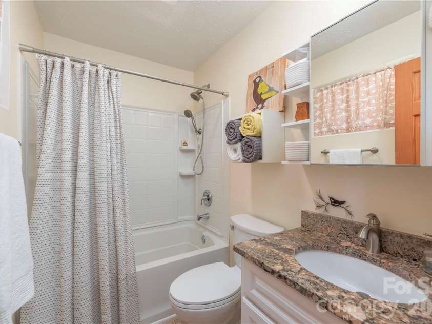 90 Bell Road, Asheville, NC 28805.  MLS# CAR4391079, YatesRealty ID 30128. 