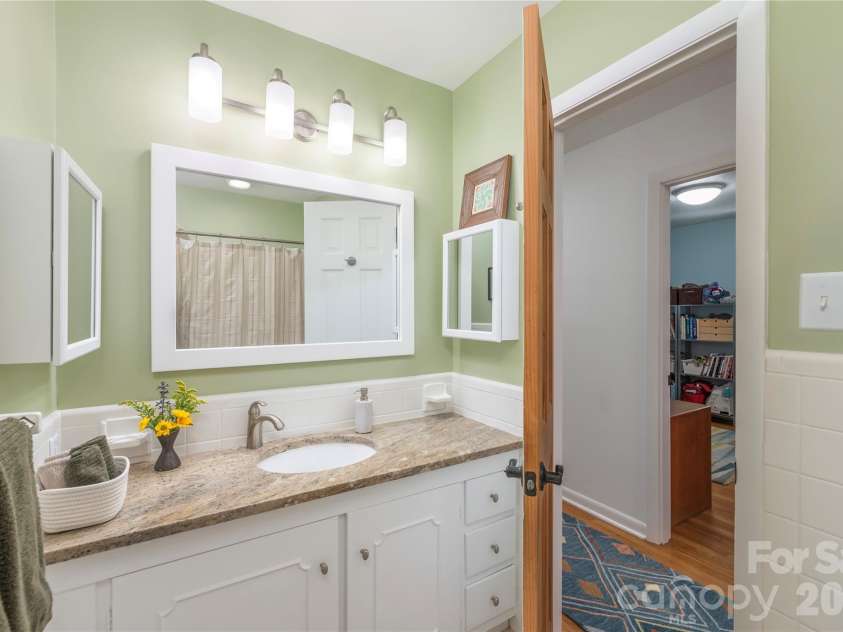 90 Bell Road, Asheville, NC 28805.  MLS# CAR4391079, YatesRealty ID 30128. 