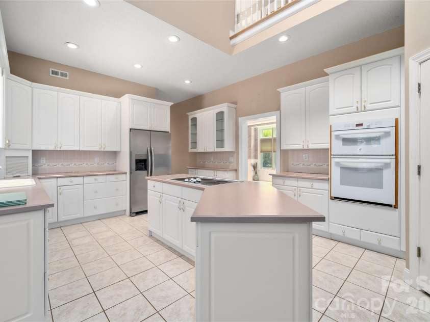 136 Rumbling Bald Road, Lake Lure, NC 28746.  MLS# CAR4393328, YatesRealty ID 30129. Kitchen
