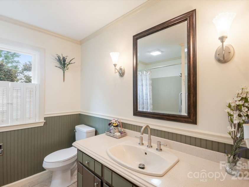 196 Broadview Circle, Brevard, NC 28712.  MLS# CAR4303235, YatesRealty ID 3013. 