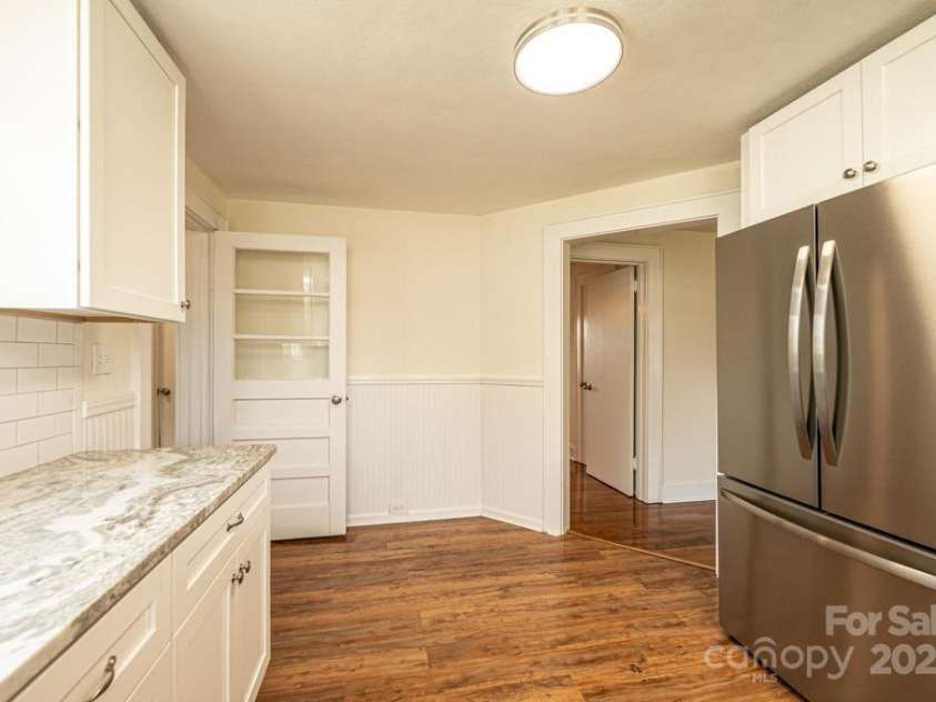 1993 Moss Farm Road, Hickory, NC 28602.  MLS# CAR4332488, YatesRealty ID 3013. 