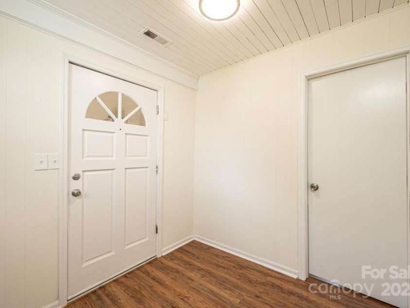 1993 Moss Farm Road, Hickory, NC 28602.  MLS# CAR4332488, YatesRealty ID 3013. Entrance from garage