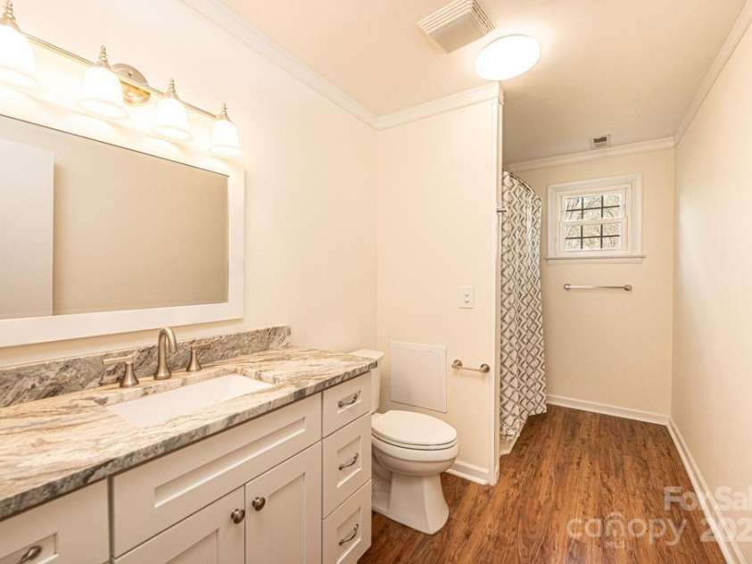1993 Moss Farm Road, Hickory, NC 28602.  MLS# CAR4332488, YatesRealty ID 3013. Hall Bathroom 