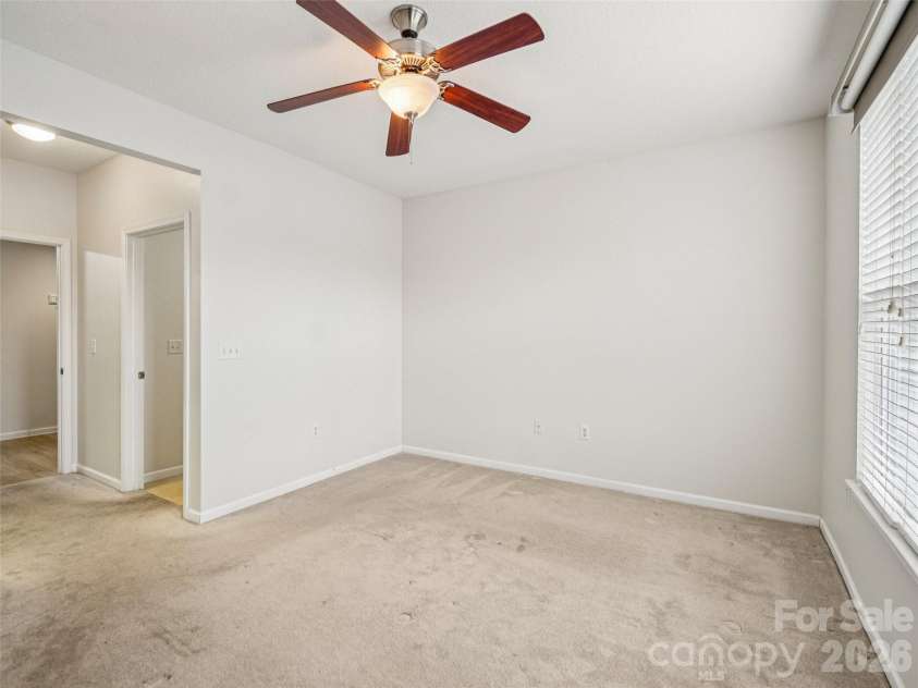 9 Northbrook Place, Asheville, NC 28804.  MLS# CAR4341315, YatesRealty ID 3013. 