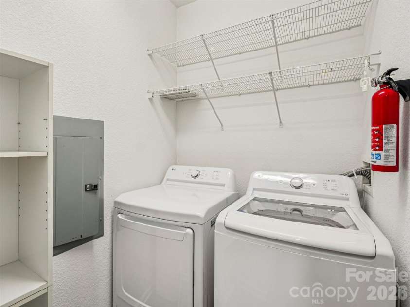 9 Northbrook Place, Asheville, NC 28804.  MLS# CAR4341315, YatesRealty ID 3013. 