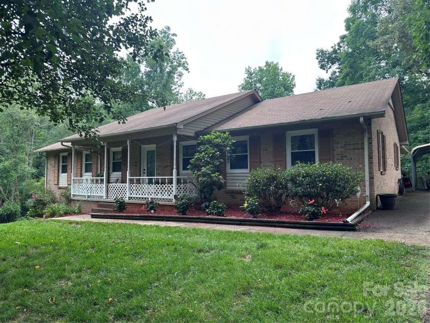 523 Boxwood Street, Hudson, NC 38638.  MLS# CAR4387820, YatesRealty ID 30130. 