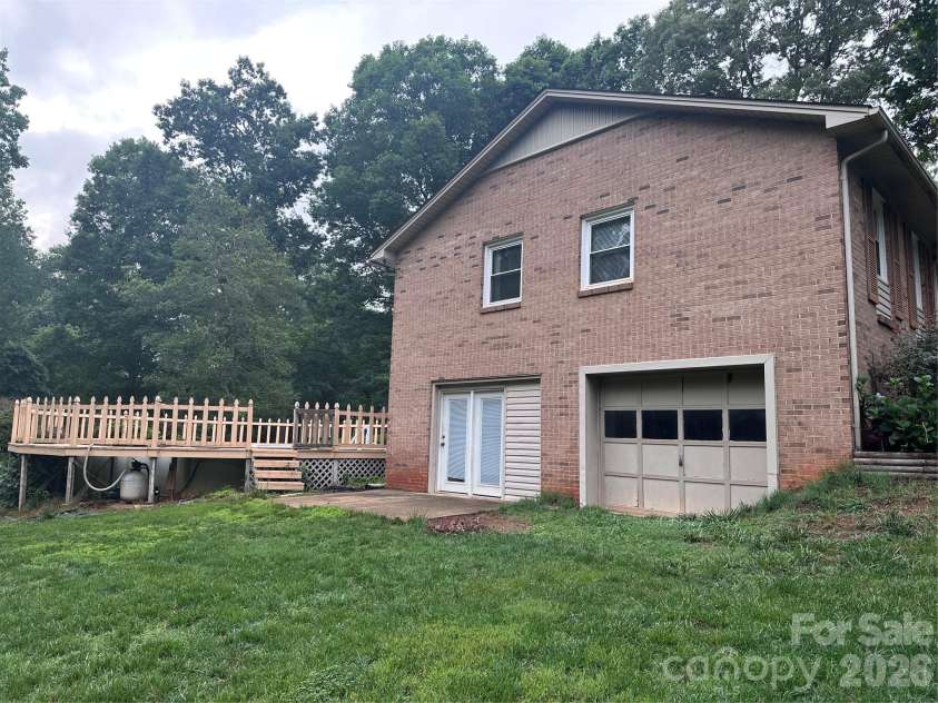 523 Boxwood Street, Hudson, NC 38638.  MLS# CAR4387820, YatesRealty ID 30130. 