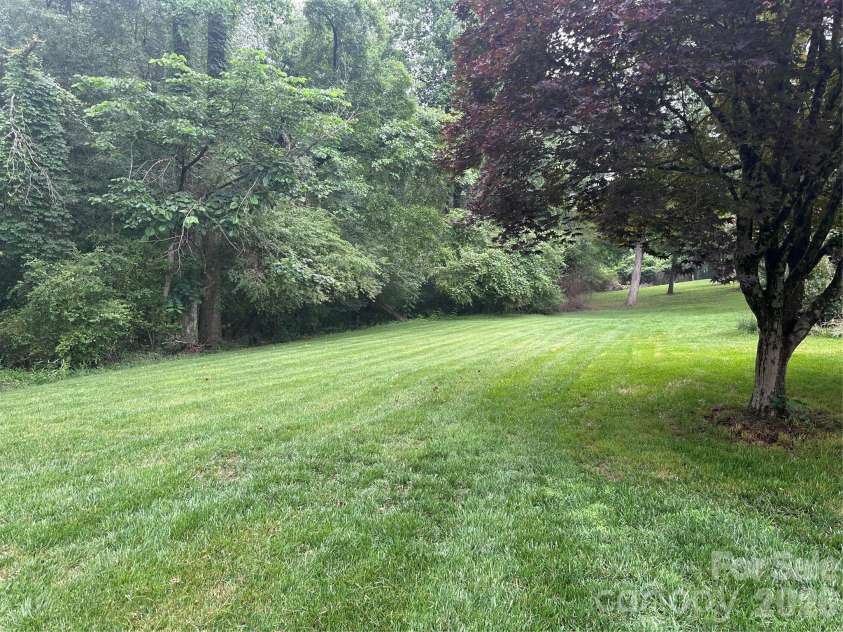 523 Boxwood Street, Hudson, NC 38638.  MLS# CAR4387820, YatesRealty ID 30130. 