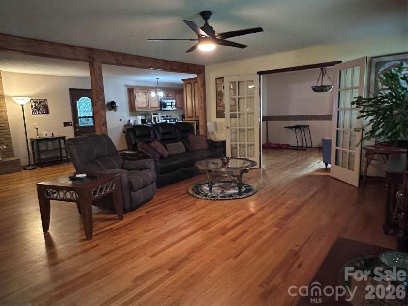 523 Boxwood Street, Hudson, NC 38638.  MLS# CAR4387820, YatesRealty ID 30130. 