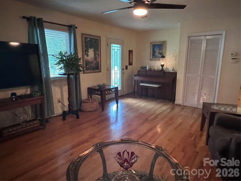 523 Boxwood Street, Hudson, NC 38638.  MLS# CAR4387820, YatesRealty ID 30130. 
