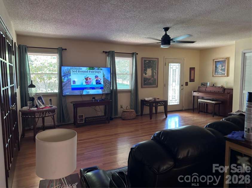 523 Boxwood Street, Hudson, NC 38638.  MLS# CAR4387820, YatesRealty ID 30130. 