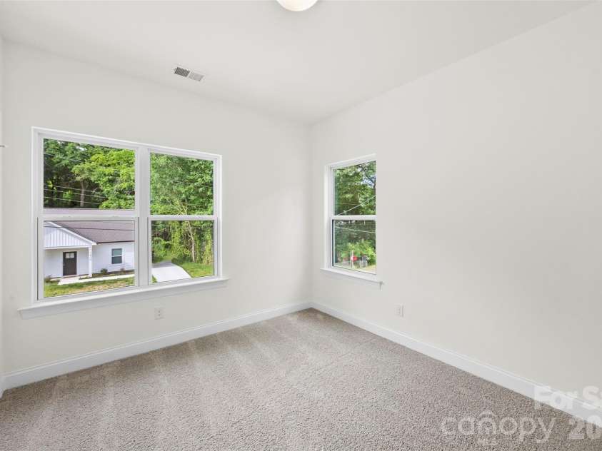 1417 Austin Street, Gastonia, NC 28052.  MLS# CAR4387145, YatesRealty ID 30131. 