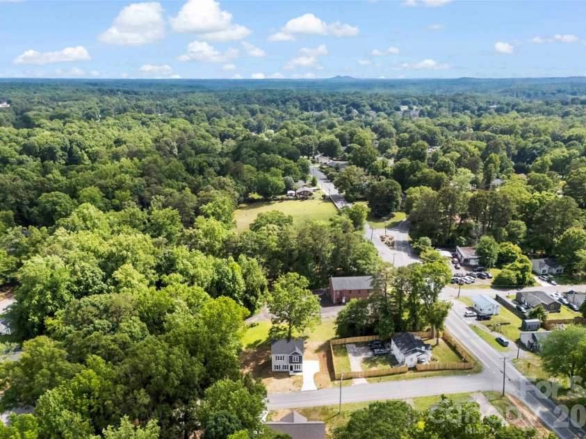 1417 Austin Street, Gastonia, NC 28052.  MLS# CAR4387145, YatesRealty ID 30131. 