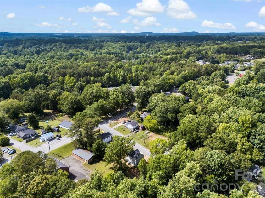 1417 Austin Street, Gastonia, NC 28052.  MLS# CAR4387145, YatesRealty ID 30131. 