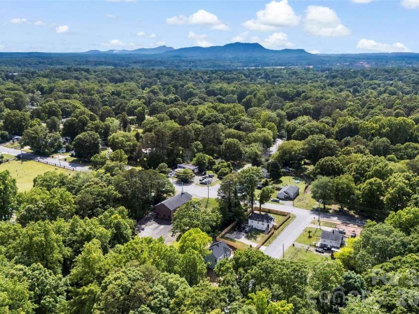 1417 Austin Street, Gastonia, NC 28052.  MLS# CAR4387145, YatesRealty ID 30131. 