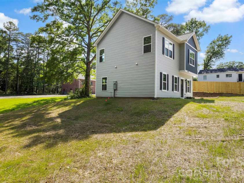 1417 Austin Street, Gastonia, NC 28052.  MLS# CAR4387145, YatesRealty ID 30131. 