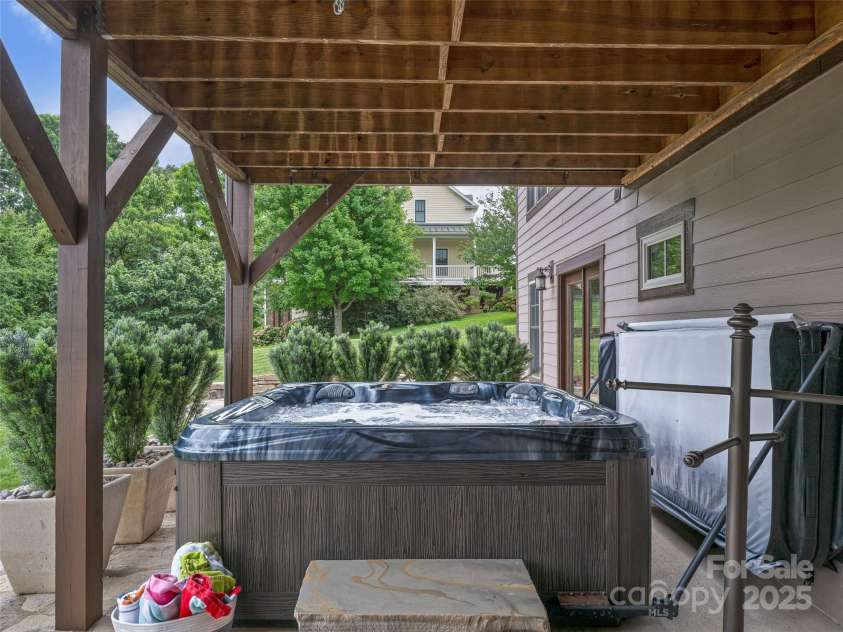 119 Birchbark Drive, Mills River, NC 28759.  MLS# CAR4279524, YatesRealty ID 30132. 