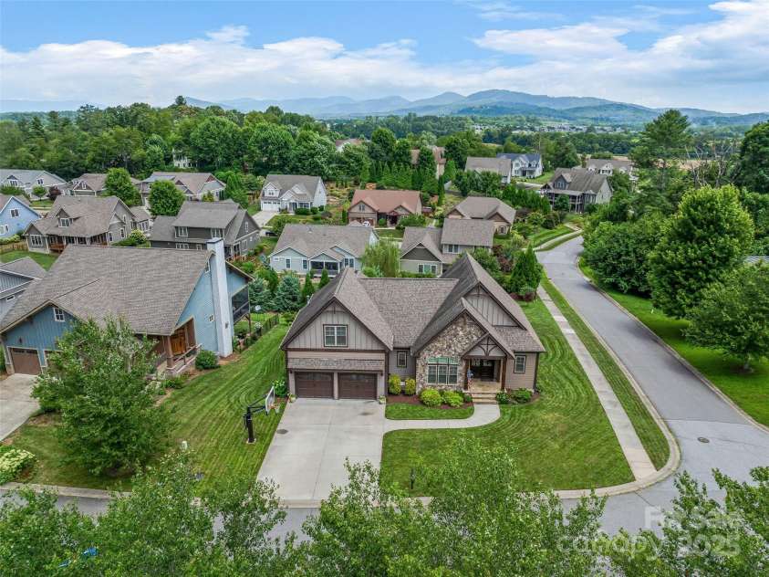 119 Birchbark Drive, Mills River, NC 28759.  MLS# CAR4279524, YatesRealty ID 30132. 