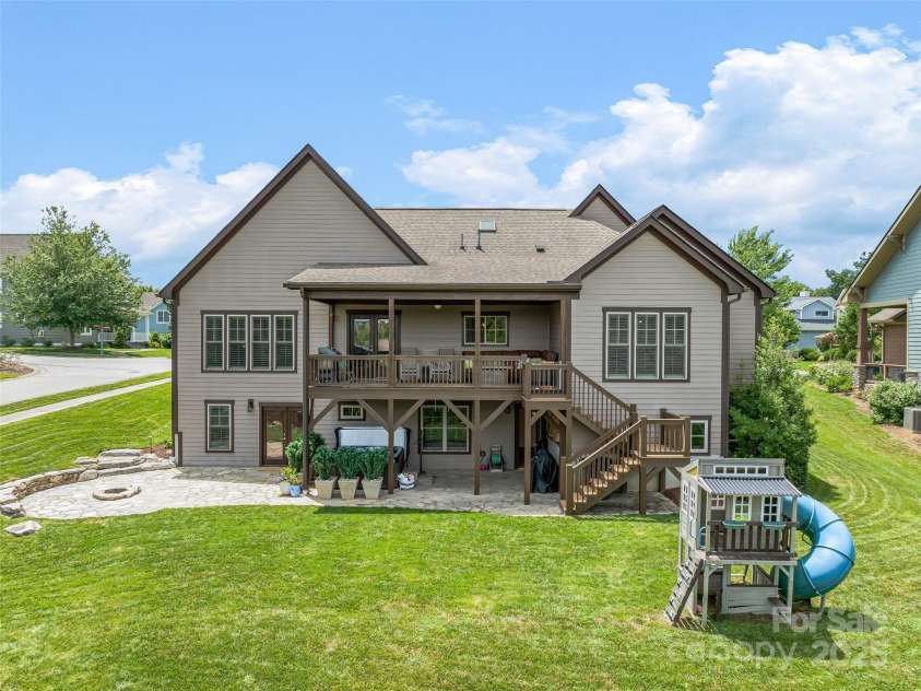 119 Birchbark Drive, Mills River, NC 28759.  MLS# CAR4279524, YatesRealty ID 30132. 