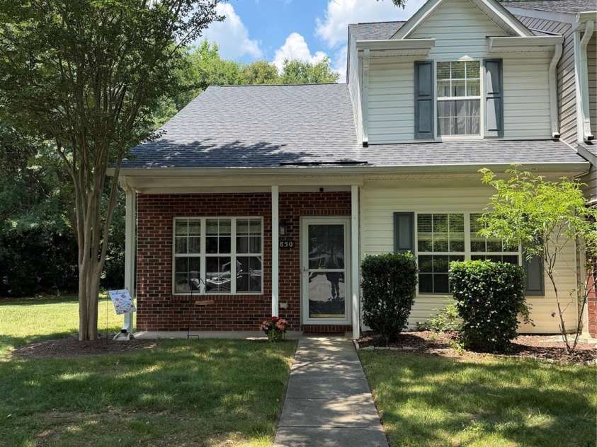 2850 Mayer House Court, Charlotte, NC 28214.  MLS# CAR4392929, YatesRealty ID 30132. 