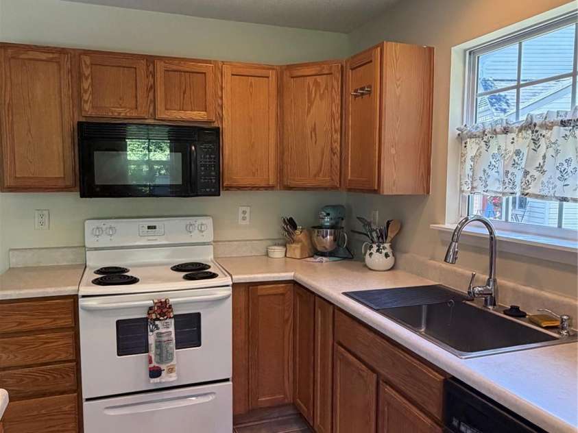 2850 Mayer House Court, Charlotte, NC 28214.  MLS# CAR4392929, YatesRealty ID 30132. 