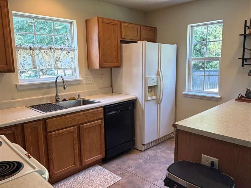 2850 Mayer House Court, Charlotte, NC 28214.  MLS# CAR4392929, YatesRealty ID 30132. 