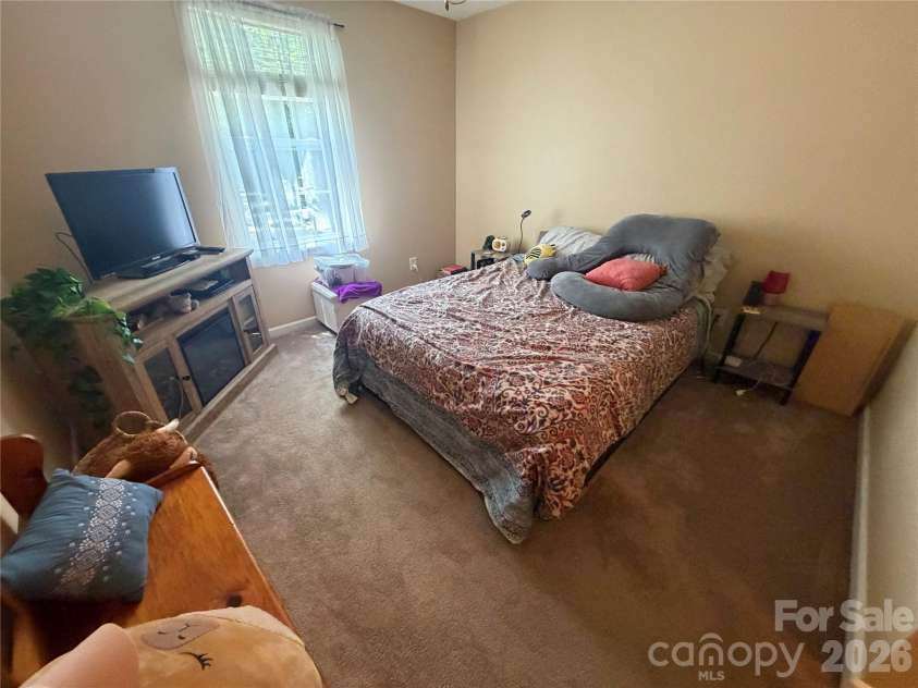 2850 Mayer House Court, Charlotte, NC 28214.  MLS# CAR4392929, YatesRealty ID 30132. 