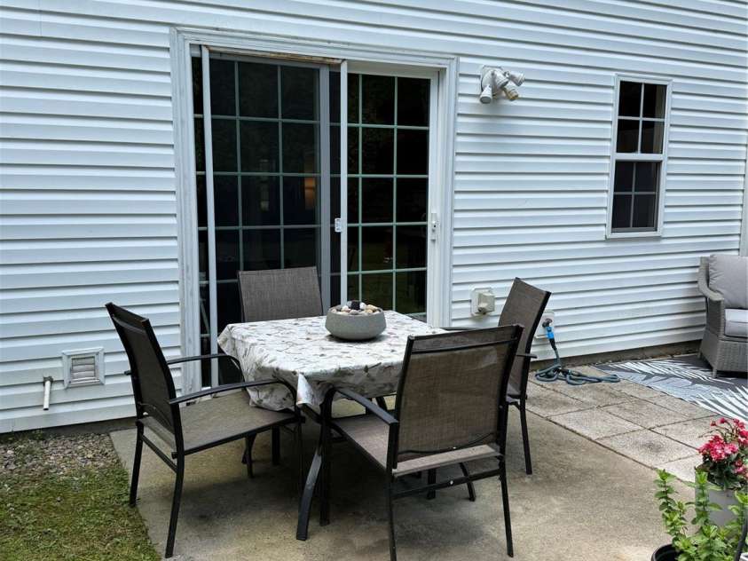 2850 Mayer House Court, Charlotte, NC 28214.  MLS# CAR4392929, YatesRealty ID 30132. 